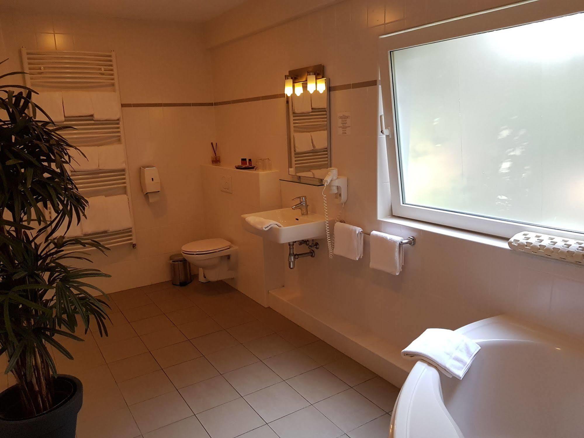 Hotel Kasteel Geulzicht Maastricht Ngoại thất bức ảnh