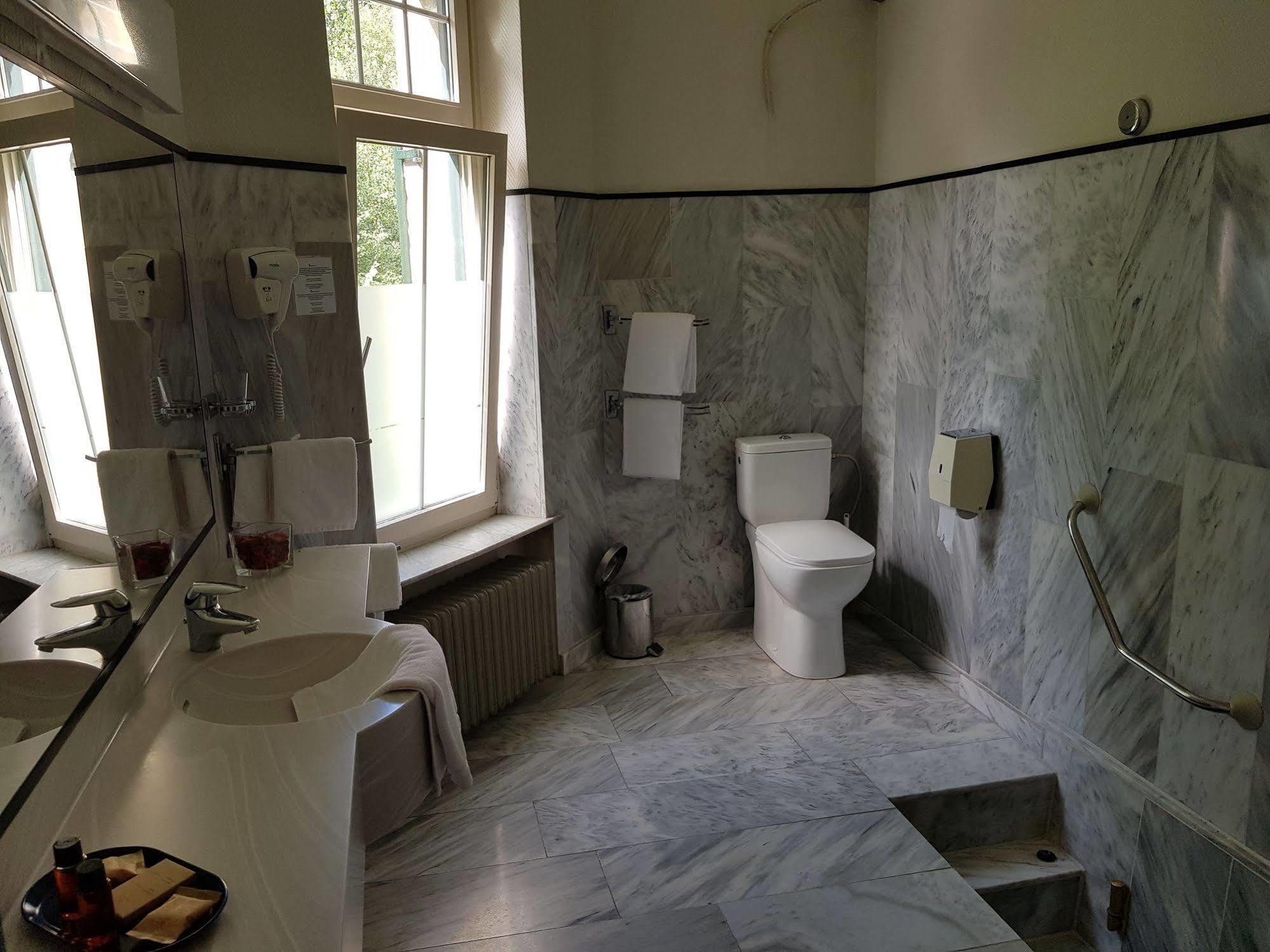 Hotel Kasteel Geulzicht Maastricht Ngoại thất bức ảnh