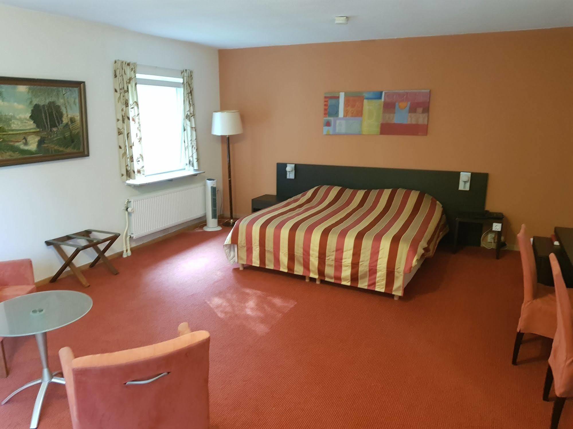 Hotel Kasteel Geulzicht Maastricht Ngoại thất bức ảnh
